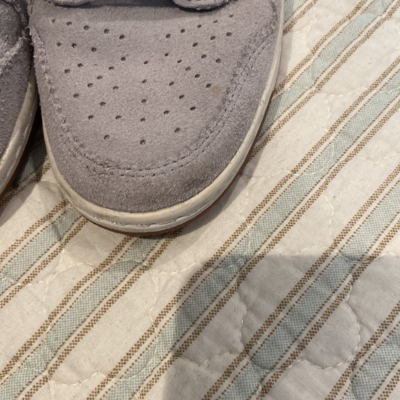 Woman’s high top Nike sneakers dunks? - Picture 5 of 7